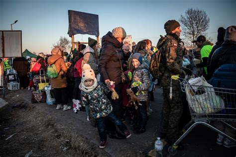 how europe is responding to ukrainian refugees the washington post