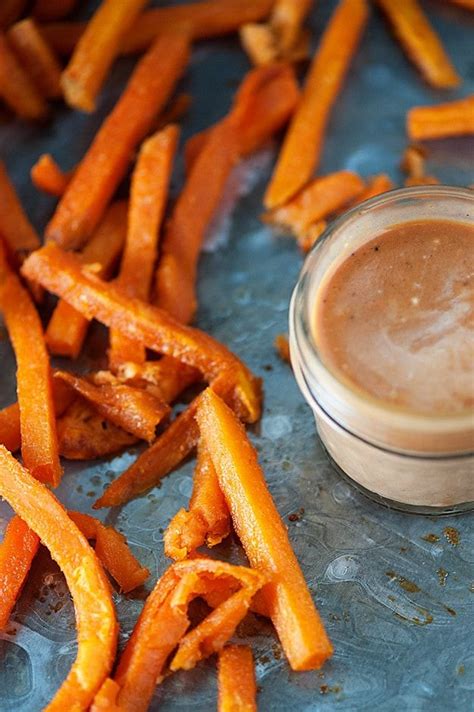 Healthy, crispy baked sweet potato fries are completely possible! Easy barbecue fry sauce recipe - perfect for french fries ...