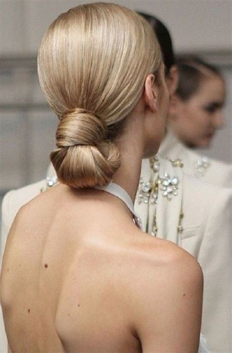 19 Stylish Pulled Back Hairstyles For Long Locks Frisyre Brud
