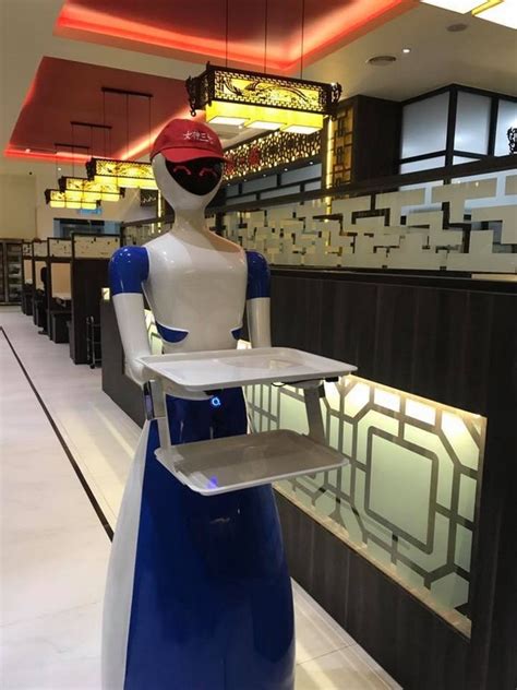Robot Waiters Restaurant Is Now Opened In Miri City