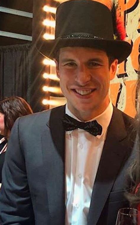 Sidney crosby penguins devils.read more. Sidney Crosby looks good in a top hat and a suit he even ...