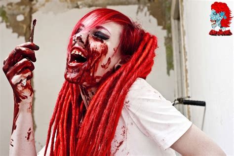 Crazy Girl Loves Blood By Thegore Goregirls On Deviantart