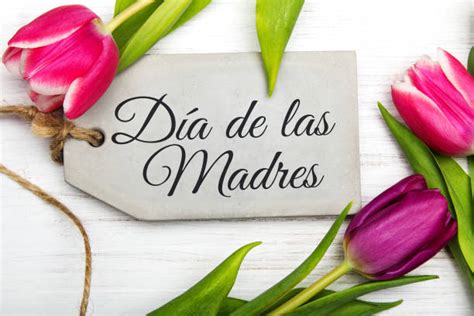 Mother's day is a celebration honoring the mother of the family, as well as motherhood, maternal bonds, and the influence of mothers in society. Mothers Day Cards In Spanish Stock Photos, Pictures ...