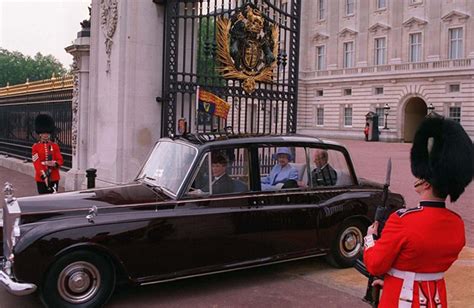 The Queens Rolls Royce For 40 Years Is Going On Sale For £2 Million