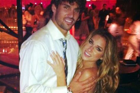 Jessie James Engaged To Denver Broncos Player Eric Decker