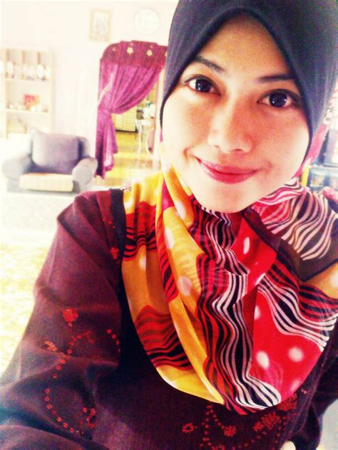 Terdapat pelbagai jenis kain bawal di. sleepy-headbedstories.blogspot.com: Kain batik + tudung ...