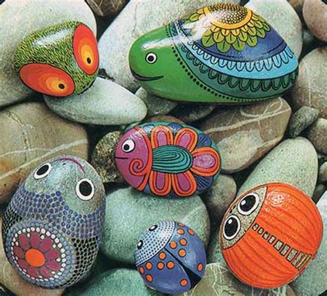 Painted Rocks For Artistic Yard And Garden Designs 40 Cute