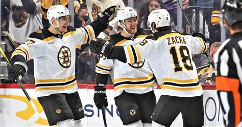 Bruins Set New Nhl Record With 63rd Win Of Season Cbs Boston