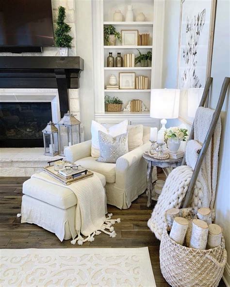 28 Extremely Cozy Fireplace Reading Nooks For Curling Up In 1000