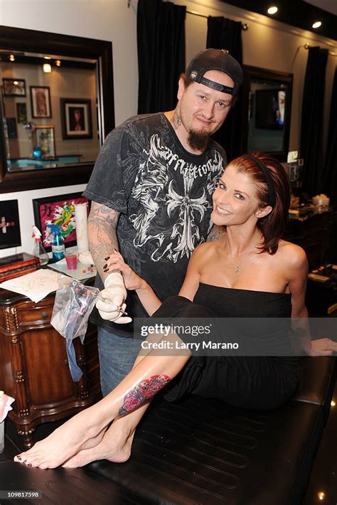 Joslyn James Gets A New Tattoo By Tattoo Artist Ivan Spilman At First