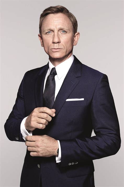 Näytä lisää sivusta james bond 007 daniel craig facebookissa. James Bond (Daniel Craig) | Deadliest Fiction Wiki | Fandom