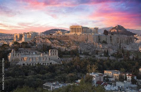 Akropolis Von Athen Bei Sonnenuntergang Stock Photo Adobe Stock
