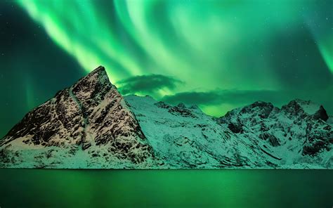 3840x2400 Aurora Season Mountains 4k Hd 4k Wallpapers Images