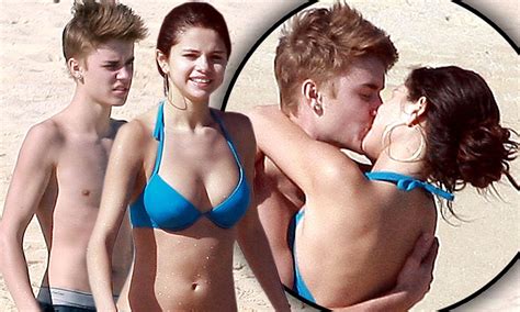 Justin Bieber And His Bikini Girl Selena Gomez Celebrate Year