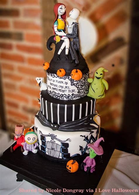I designed the invitations creepy crawly checkerboard cake. Very Spooky & Fun Halloween Cake | Nightmare before ...