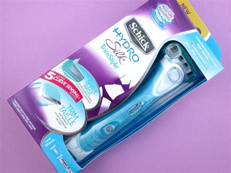 It features schick's most advanced shave technology on one end, and a waterproof trimmer on the other, providing a convenient and easy solution for hair removal. Schick Hydro Silk TrimStyle Razor: Review | The Happy ...