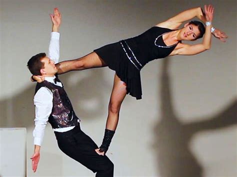 Duo Acrobatic Show For Hire Booking Acrobats Circus Show Budapest