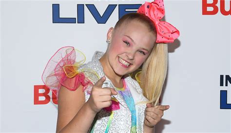 Andrew toth/getty images for streamy awards. JoJo Siwa introduces fans to her girlfriend on their one ...