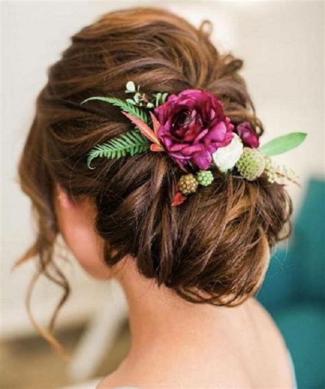 5 Dreamy Bridal Hairstyles With Flowers You Want To Pin Immediately