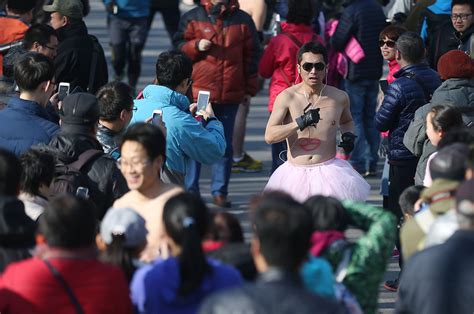 Beijing Gets Bum Rushed At Naked Flying Pig Run Global Times