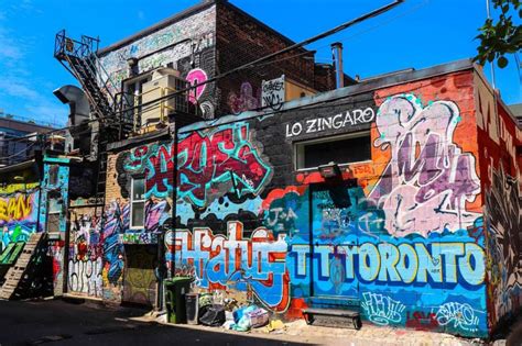Graffiti Alley à Toronto Un Endroit De Street Art Incroyable Photos