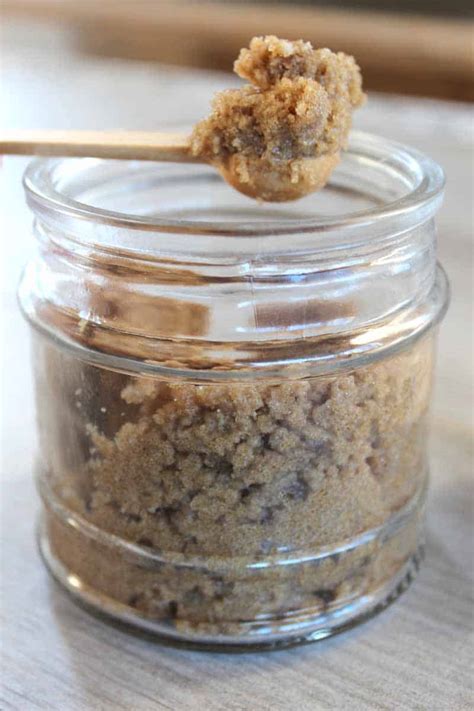 Make Your Own Brown Sugar Scrub With Coconut Oil ⋆ Love Our Real Life