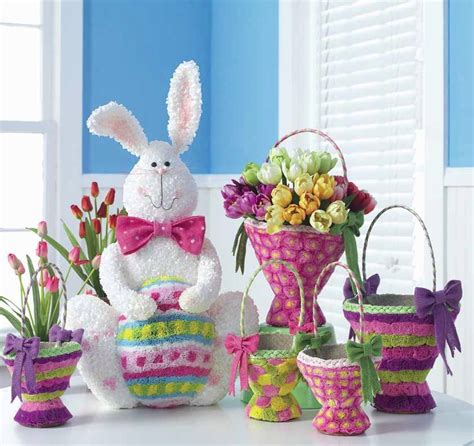 Raz Easter 16 In Dancing Hydrangea Bunny Bt White Green Pink E3253317