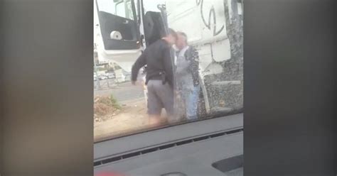 Israeli Policeman Filmed Headbutting Kicking And Slapping Palestinian