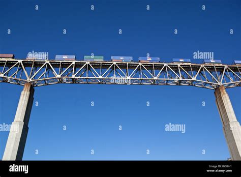 Railroad High Bridge Hi Res Stock Photography And Images Alamy