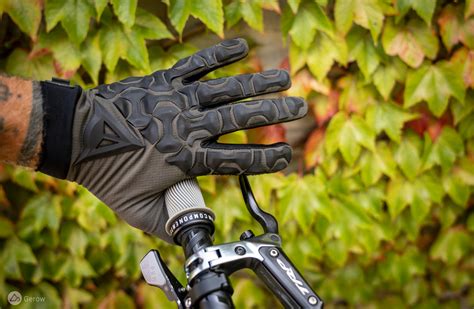 10 Pairs Of Mens Mountain Bike Gloves Reviewed Singletracks