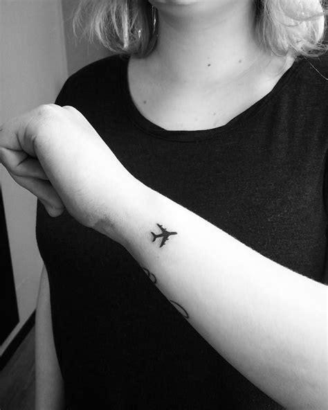 34 Perfect Airplane Tattoo Designs For Travel Lovers Tattoobloq
