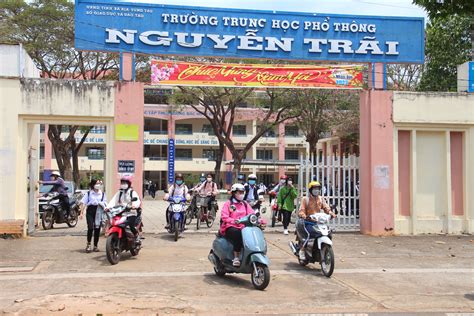 Cảnh báo tình trạng học sinh đi xe gắn máy trên cc đến trường Báo Bà Rịa Vũng Tàu Online
