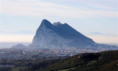 Eu Will Back Spains Claim To Gibraltar Daily Mail Online
