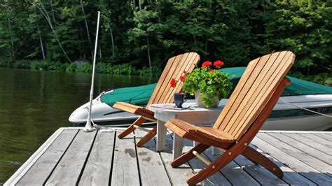 Whether you're sitting at a dining table on your back patio, relaxing in an adirondack chair at a cabin in the mountains, or sipping a margarita poolside on a barstool, outdoor living is more comfortable with chairs from trex® outdoor. Adirondack Beach Chair Plans | Muskoka chair, Outdoor chairs