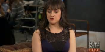 Though, she is 1.54 m tall, she weighs about 60 kg. 'Matilda' Star Mara Wilson On Her 'Breakup' With Hollywood ...