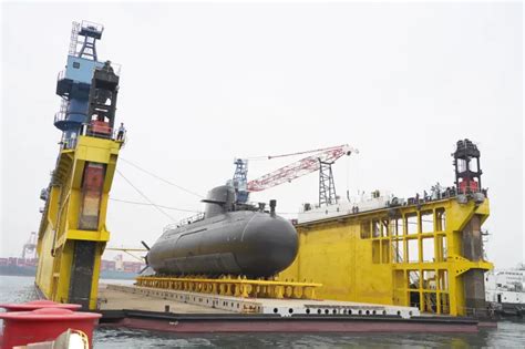 圖輯／國造潛艦「海鯤號」泊港測試最後階段 船體全貌首曝光 政治快訊 要聞 Nownews今日新聞