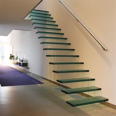 Floating Glass Stairs By Eestairs Escadas De Vidro Escadaria Moderna