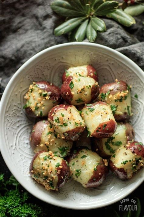 Here's how to do it with ease: Buttery Garlic Parsley Potatoes | Recipe | Side vegetable ...