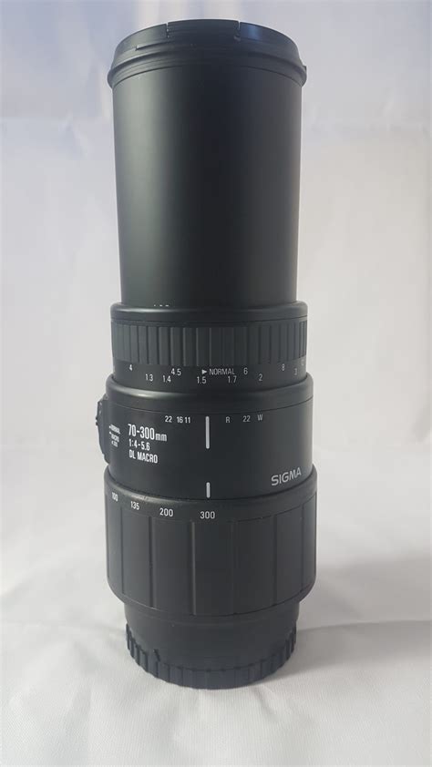 Sigma 70 300mm F4 56 Dl Macro Zoom Lens Sonyminolta Lenses And