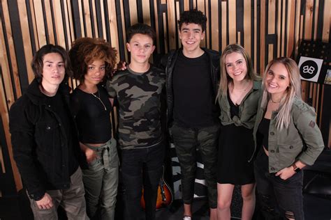 In this video, we will talk about the 10 wonderful benefits of lemongrass and why you should have it more often! Lemongrass "Nos encantaría colaborar con David Bisbal ...