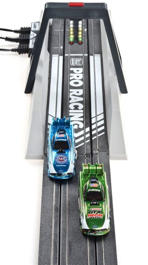 T Idea Jegs Auto World Slot Car Drag Racing Track Sets Features