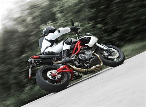 Benelli Tnt 1130r 2014 Models Now Available From Kjm Superbikes