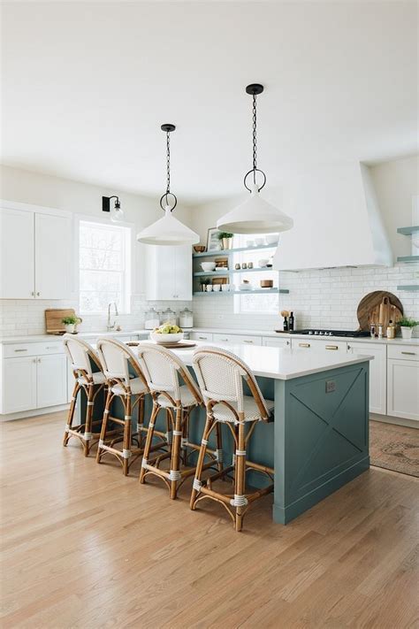 Make mealtimes more inviting with comfortable and attractive dining room and kitchen chairs. x detail kitchen island This large kitchen island is ...