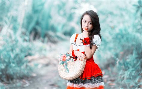 Wallpaper Hutan Wanita Model Mata Merah Asia Musim Dingin Gaun Bibir Mode Musim Semi