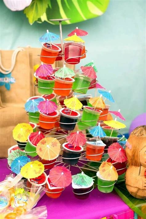 40 Affordable And Creative Hawaiian Party Decoration Ideas - Bored Art