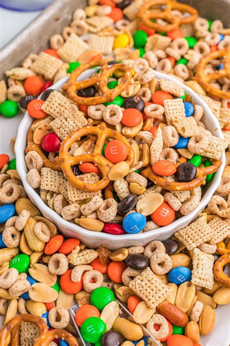 sweet and salty chex mix {no bake } lil luna