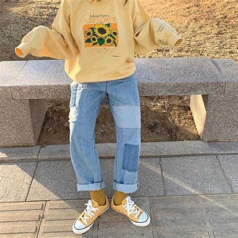 Sunflower Sweatshirt Retro Outfits Indie Outfits Casual Outfits