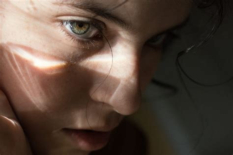 4514362 Women Face Sun Rays Closeup Green Eyes Portrait Jesse Herzog Raluca Vlad Rare