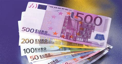 Die einführung einer bargeldobergrenze sei demnach „ein wirksames mittel zur eindämmung illegaler. Neue 500 Euro Scheine : Der 100 Und 200 Euro Schein ...