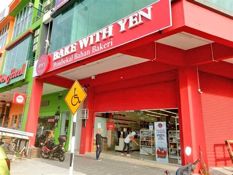 A visit to bake with yen carries that same sense of anticipation and possibility. BAKE WITH YEN LARKIN